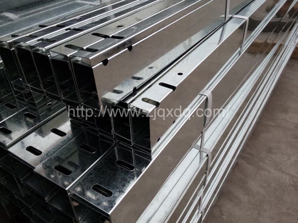 不銹鋼槽式橋架3.jpg